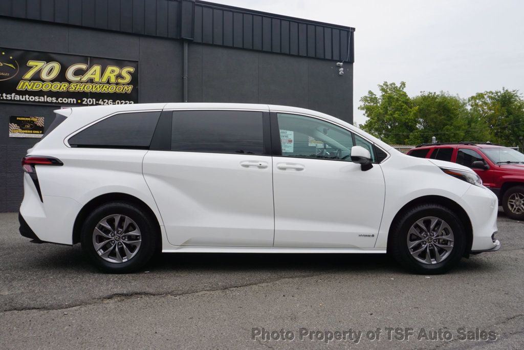 2021 Toyota Sienna LE FWD 8-Passenger - 22600065 - 7