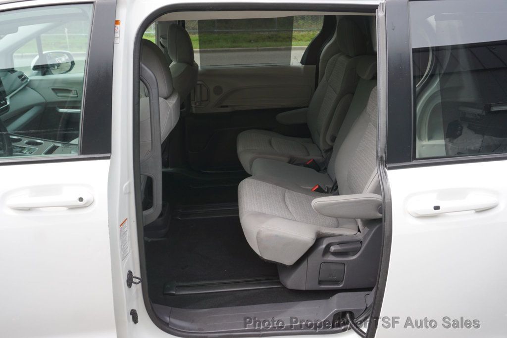 2021 Toyota Sienna LE FWD 8-Passenger - 23019795 - 13