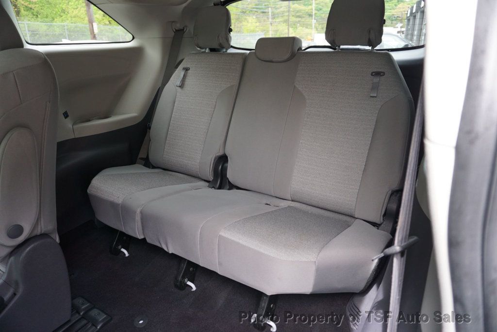 2021 Toyota Sienna LE FWD 8-Passenger - 23019795 - 15