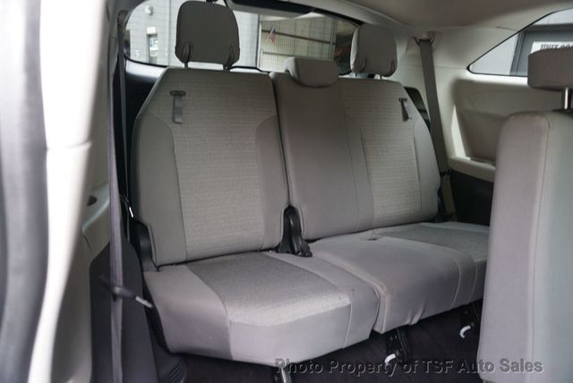 2021 Toyota Sienna LE FWD 8-Passenger - 23019795 - 16
