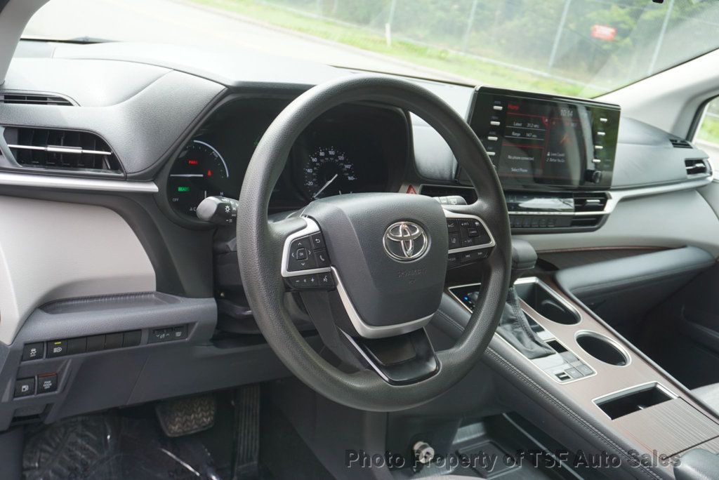 2021 Toyota Sienna LE FWD 8-Passenger - 23019795 - 18