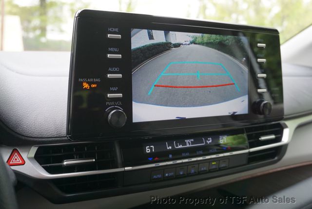 2021 Toyota Sienna LE FWD 8-Passenger - 23019795 - 22