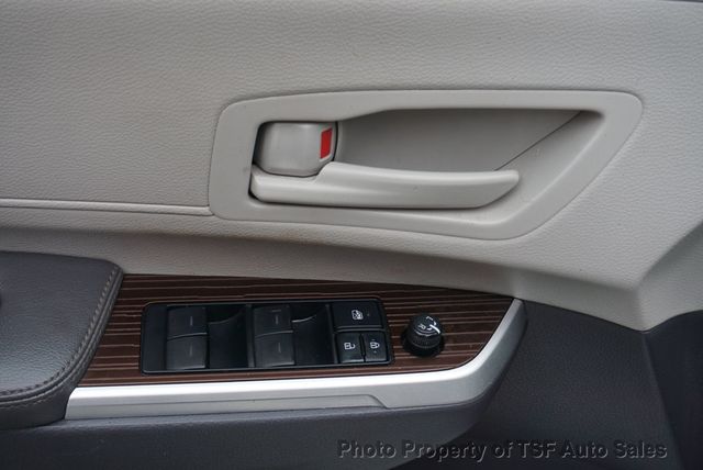 2021 Toyota Sienna LE FWD 8-Passenger - 23019795 - 40