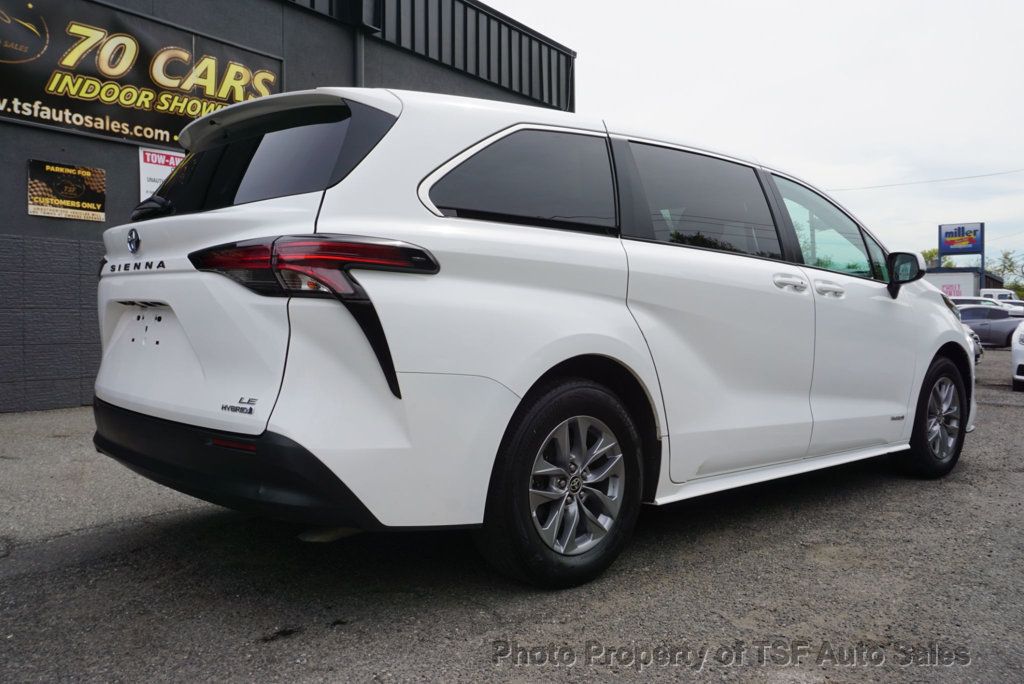 2021 Toyota Sienna LE FWD 8-Passenger - 23019795 - 6