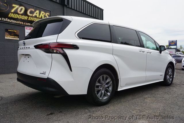2021 Toyota Sienna LE FWD 8-Passenger - 23019795 - 6