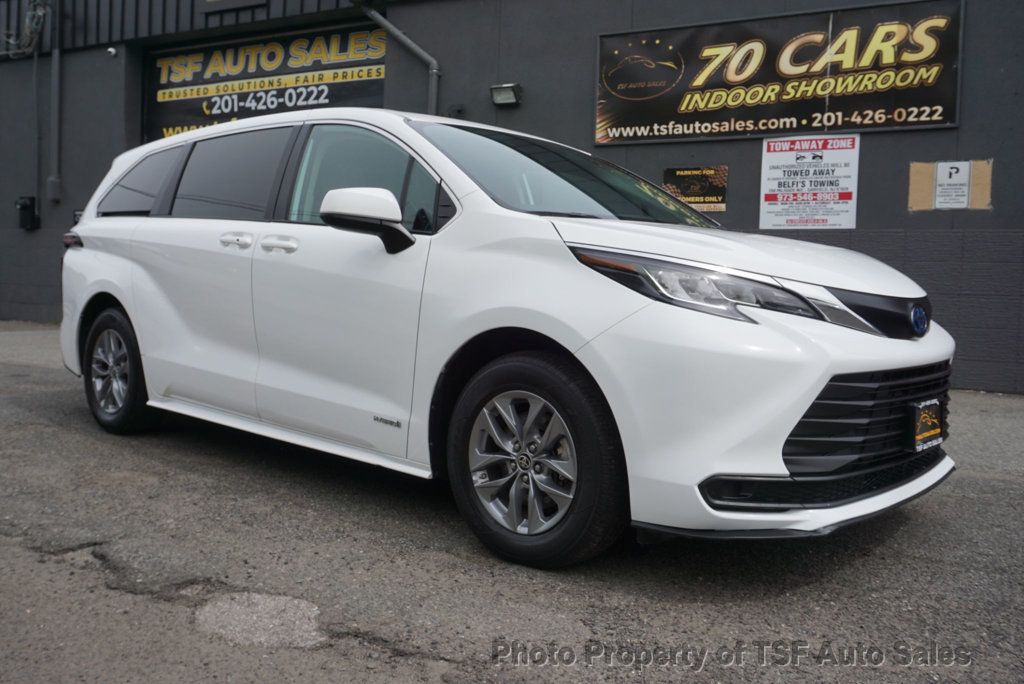 2021 Toyota Sienna LE FWD 8-Passenger - 23019795 - 8