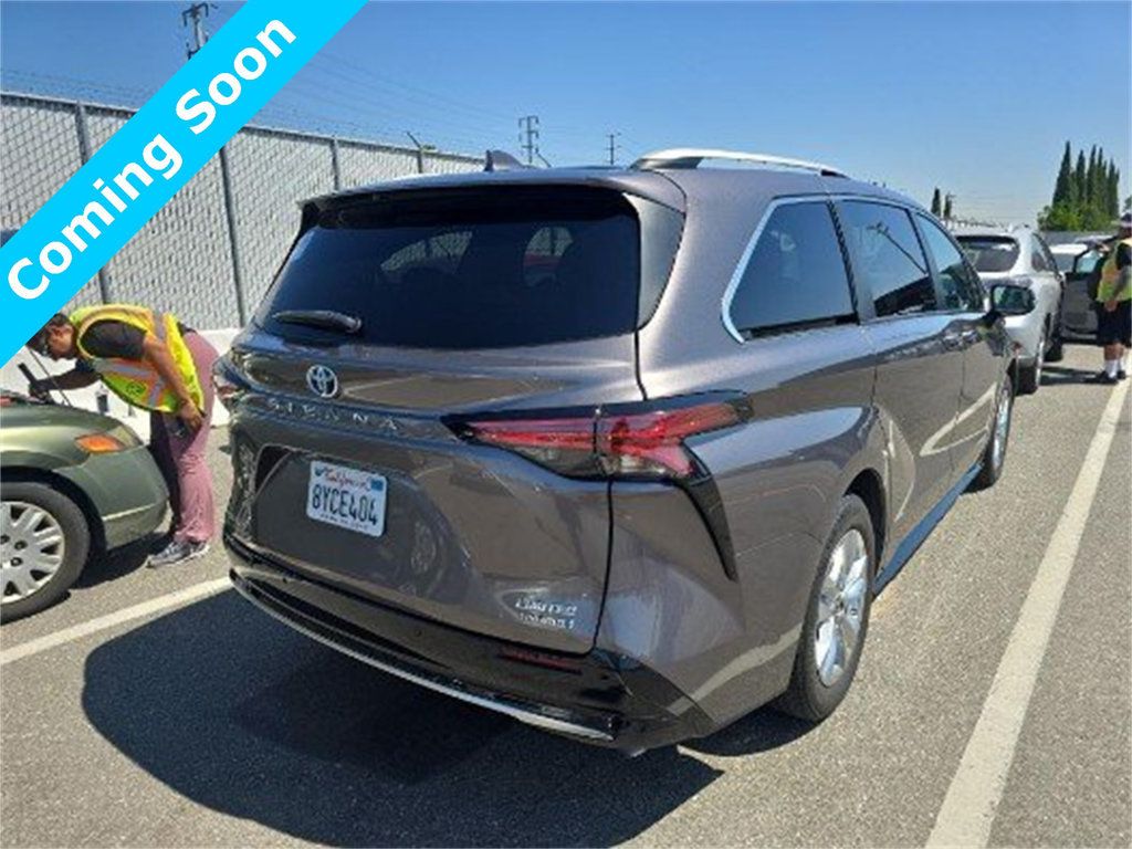 2021 Toyota Sienna Limited AWD 7-Passenger - 22595118 - 1