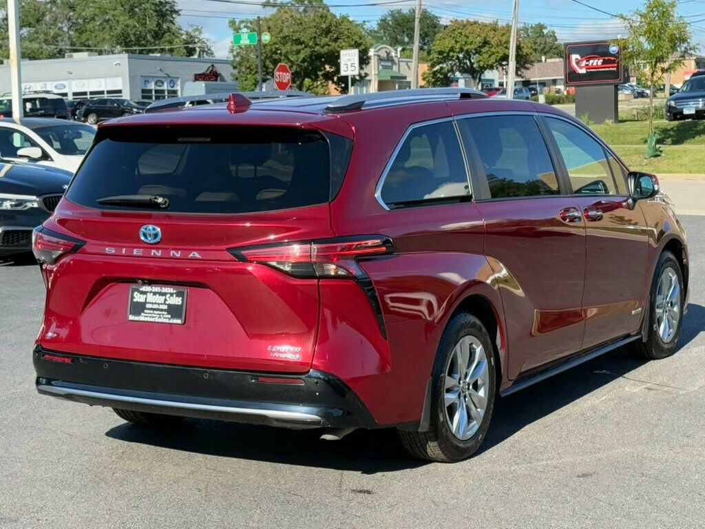 2021 Toyota Sienna Limited photo 7