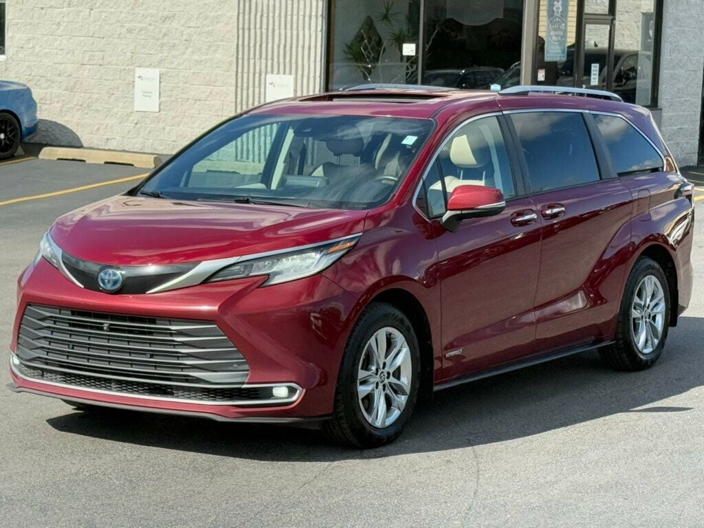 2021 Toyota Sienna Limited photo 10