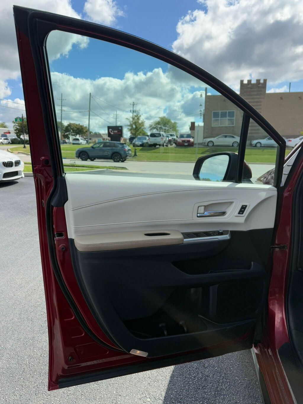 2021 Toyota Sienna Limited photo 21