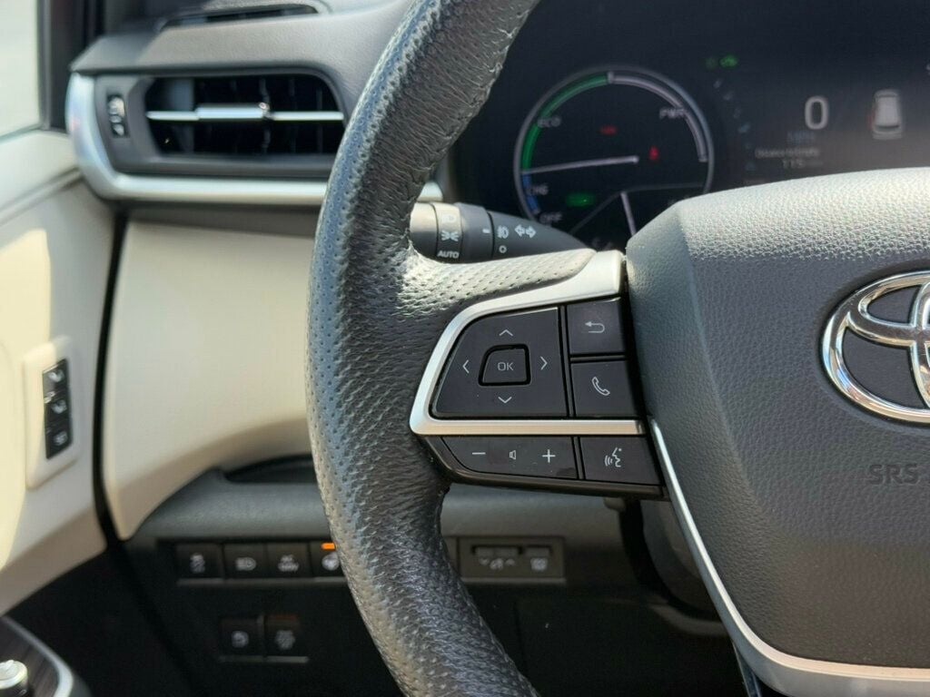 2021 Toyota Sienna Limited photo 27