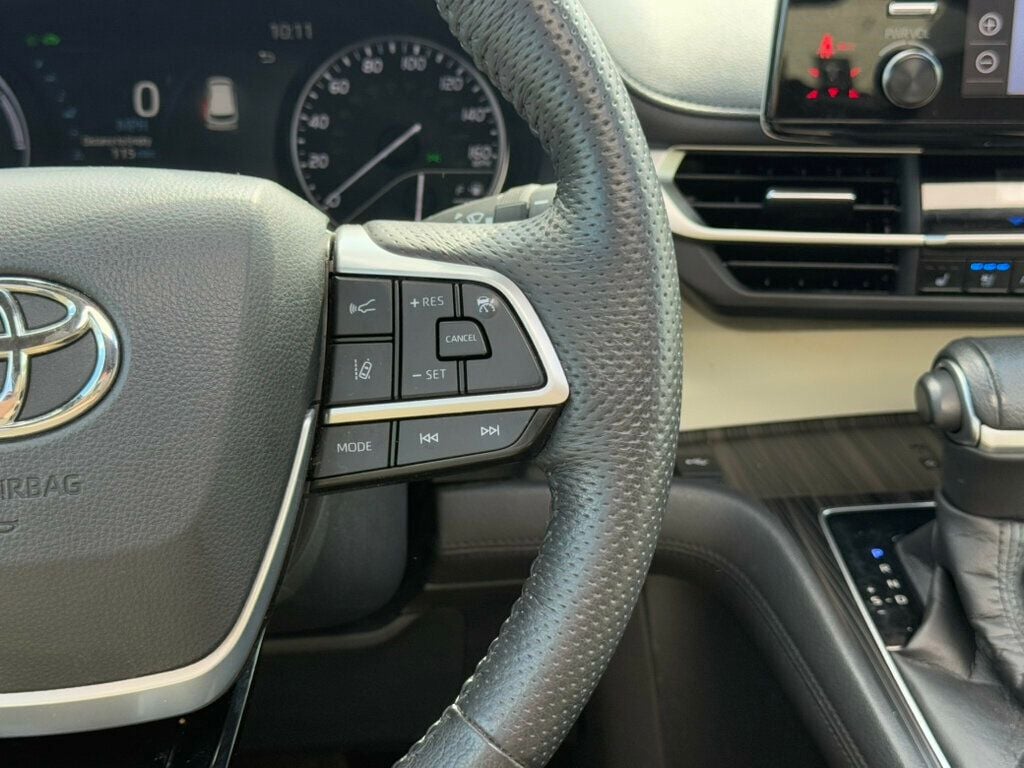 2021 Toyota Sienna Limited photo 28