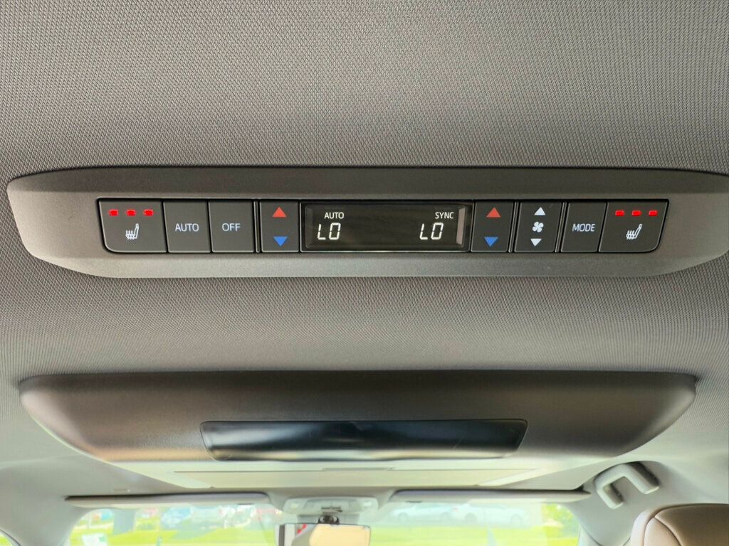 2021 Toyota Sienna Limited AWD 7-Passenger - 22902310 - 41