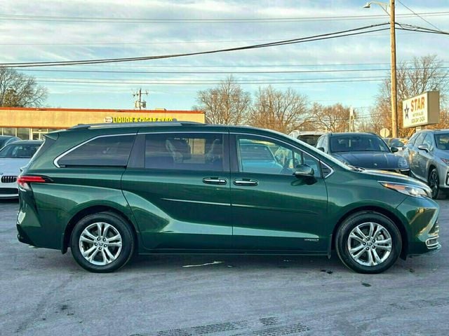 2021 Toyota Sienna Platinum AWD 7-Passenger - 22759470 - 17