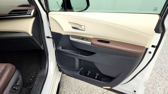 2021 Toyota Sienna Platinum AWD 7-Seater - 23091681 - 26