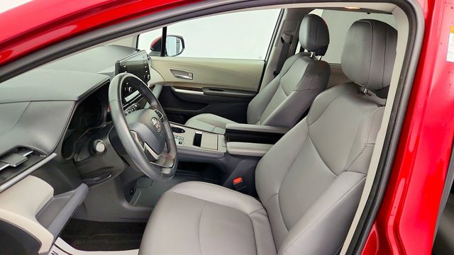 2021 Toyota Sienna XLE, 7-Seating - 22971265 - 18