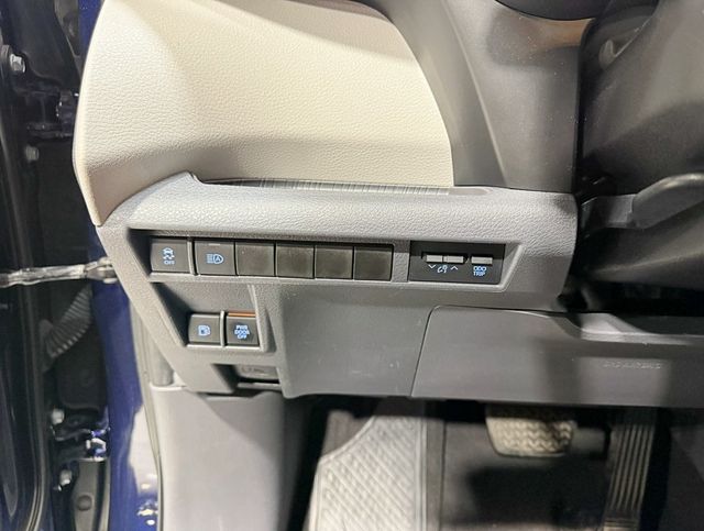 2021 Toyota Sienna XLE AWD 7-Passenger - 22952183 - 14