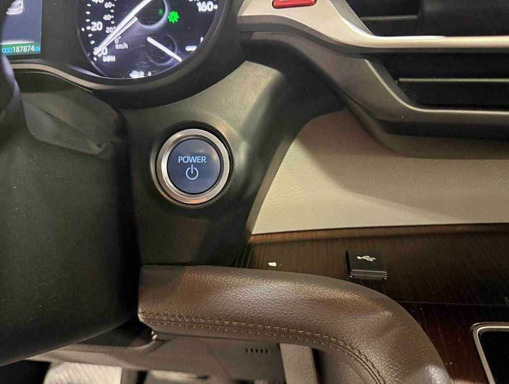 2021 Toyota Sienna XLE AWD 7-Passenger - 22952183 - 16