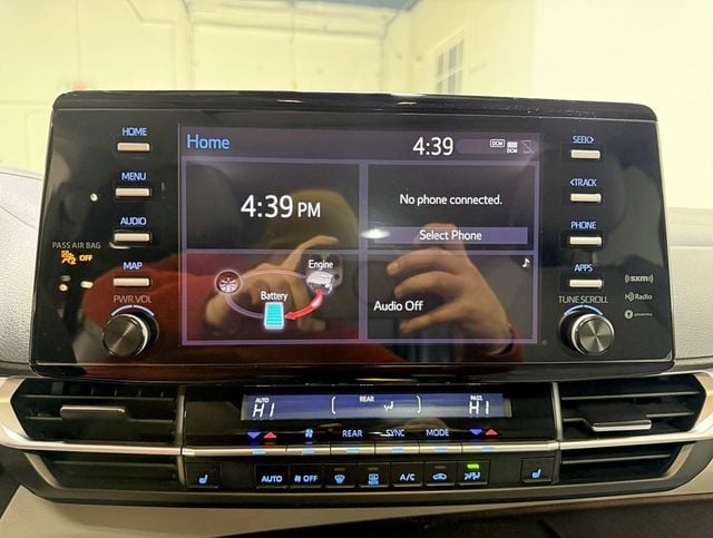 2021 Toyota Sienna XLE AWD 7-Passenger - 22952183 - 18