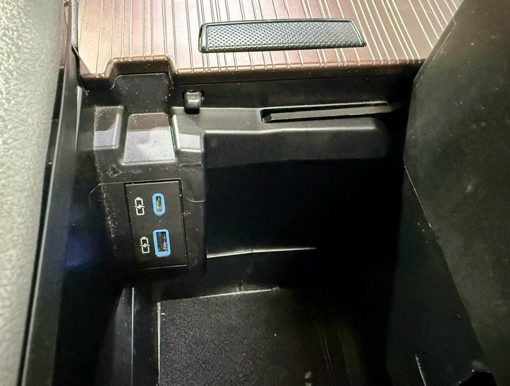 2021 Toyota Sienna XLE AWD 7-Passenger - 22952183 - 23