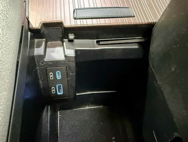 2021 Toyota Sienna XLE AWD 7-Passenger - 22952183 - 23