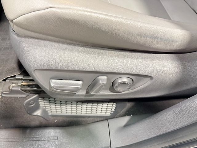 2021 Toyota Sienna XLE AWD 7-Passenger - 22952183 - 29