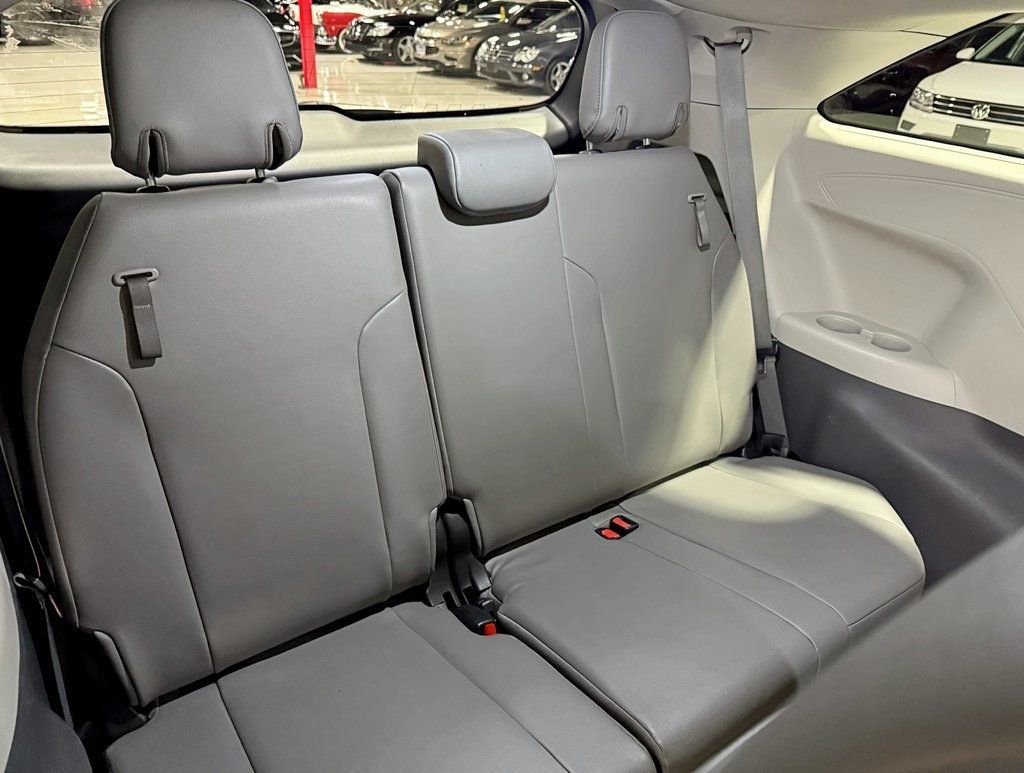 2021 Toyota Sienna XLE AWD 7-Passenger - 22952183 - 42