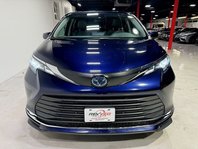 2021 Toyota Sienna XLE AWD 7-Passenger - 22952183 - 8