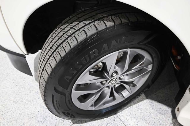 2021 Toyota Sienna XLE AWD 7-Passenger - 23092641 - 11