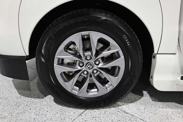 2021 Toyota Sienna XLE AWD 7-Passenger - 23092641 - 12