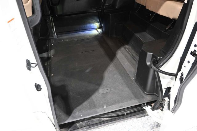 2021 Toyota Sienna XLE AWD 7-Passenger - 23092641 - 28