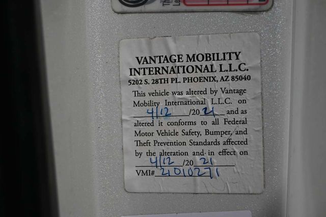 2021 Toyota Sienna XLE AWD 7-Passenger - 23092641 - 35