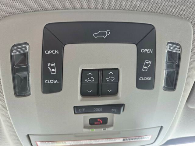 2021 Toyota Sienna XLE FWD 7-Passenger - 23005718 - 33