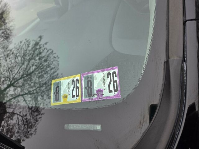 2021 Toyota Sienna XLE FWD 7-Passenger - 23005718 - 8