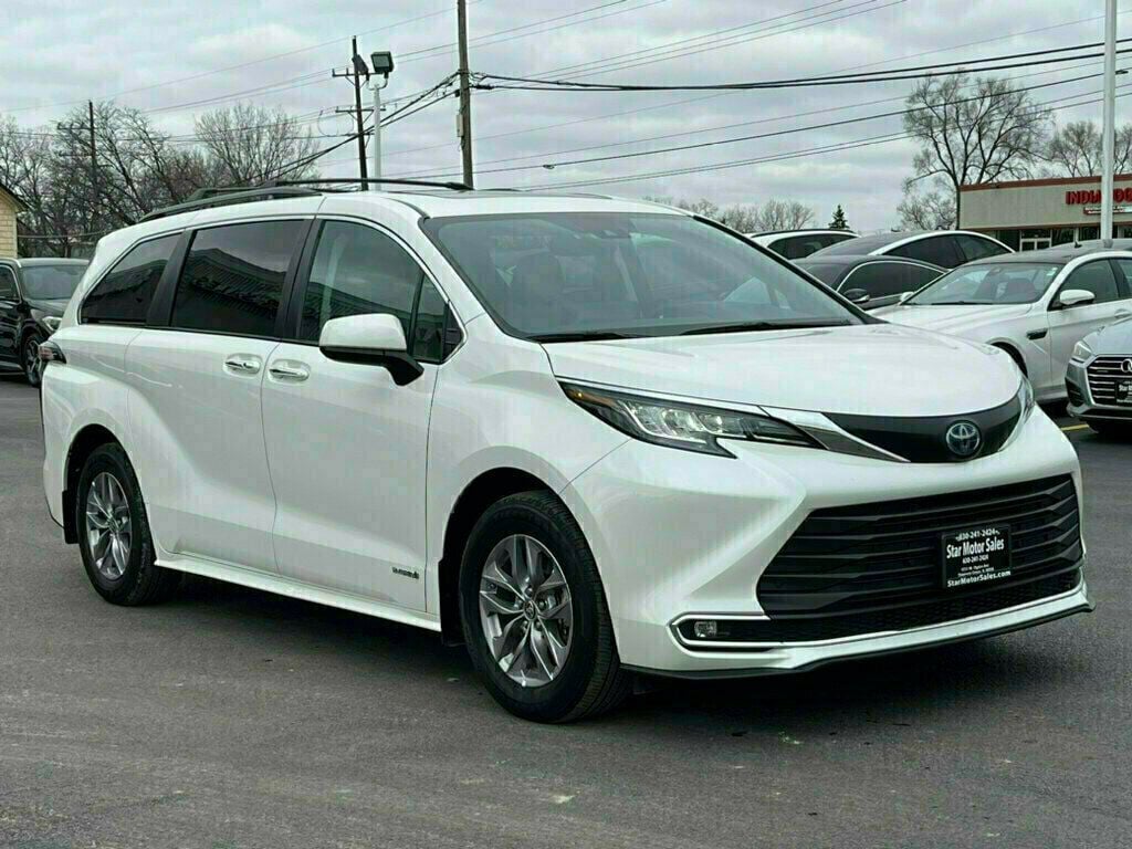 2021 Toyota Sienna XLE FWD 7-Passenger - 22765451 - 13