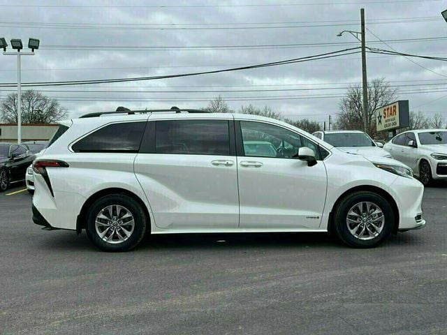 2021 Toyota Sienna XLE FWD 7-Passenger - 22765451 - 16