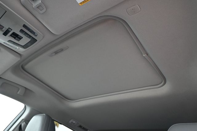 2021 Toyota Sienna XLE FWD 8-Passenger - 22950082 - 16