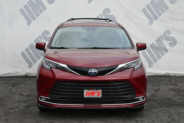 2021 Toyota Sienna XLE FWD 8-Passenger - 22950082 - 1