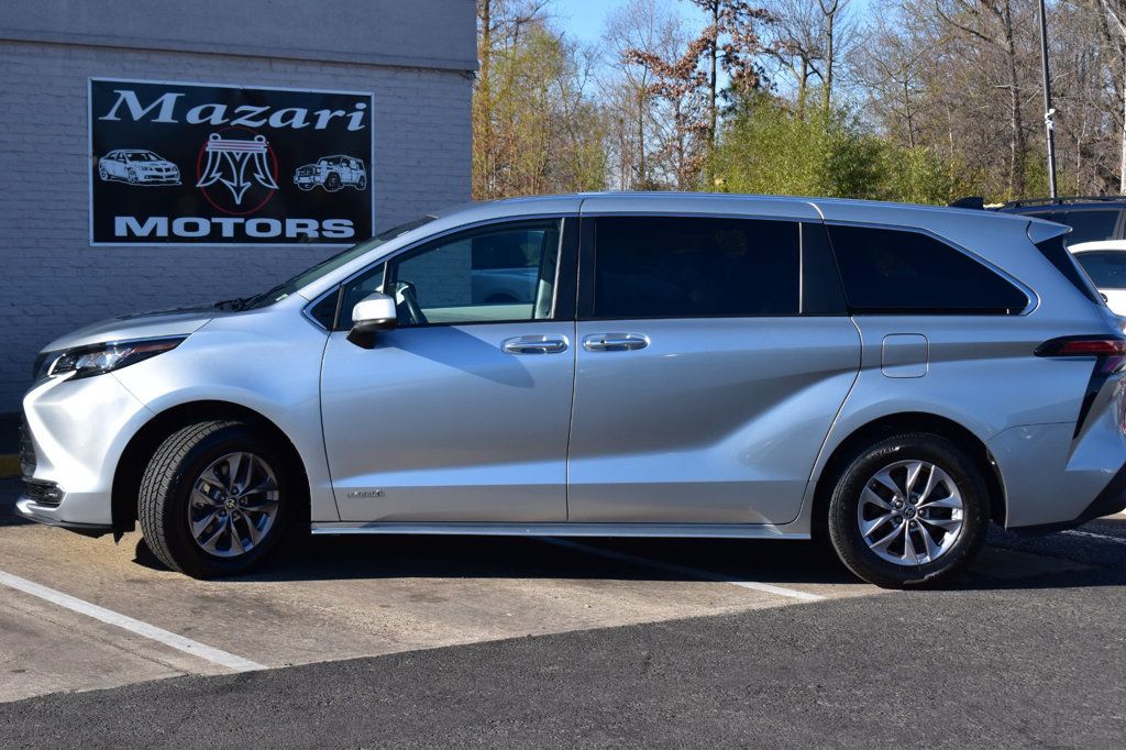 2021 Toyota Sienna XLE FWD 8-Passenger - 22692188 - 2