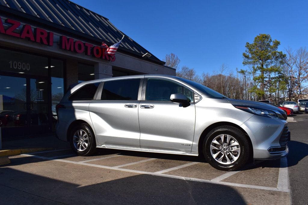 2021 Toyota Sienna XLE FWD 8-Passenger - 22692188 - 5