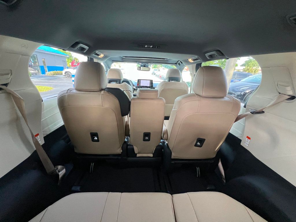 2021 Toyota Sienna XLE FWD 8-Passenger - 22376837 - 26