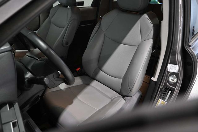 2021 Toyota Sienna XLE Mobility Handicap Van - 23044283 - 13