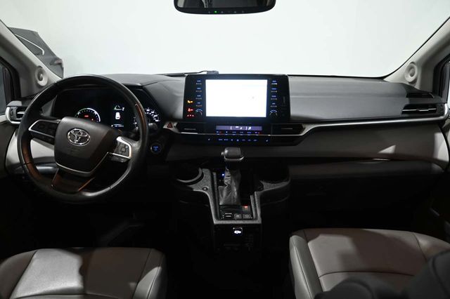 2021 Toyota Sienna XLE Mobility Handicap Van - 23044283 - 21