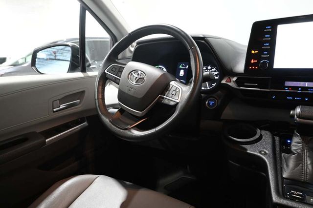 2021 Toyota Sienna XLE Mobility Handicap Van - 23044283 - 23