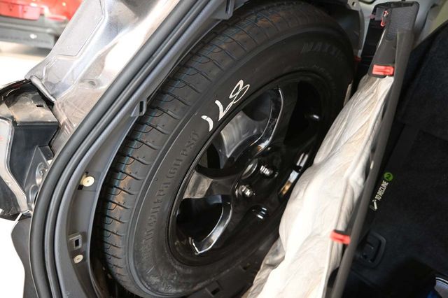 2021 Toyota Sienna XLE Mobility Handicap Van - 23044283 - 26