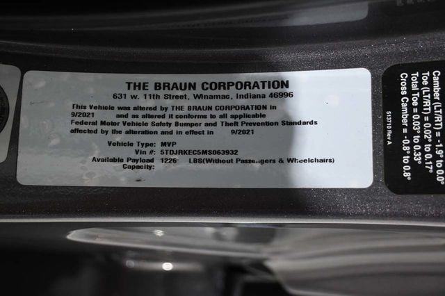 2021 Toyota Sienna XLE Mobility Handicap Van - 23044283 - 34