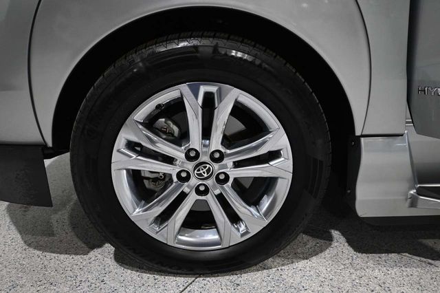 2021 Toyota Sienna XSE AWD 7-Passenger - 23100682 - 11