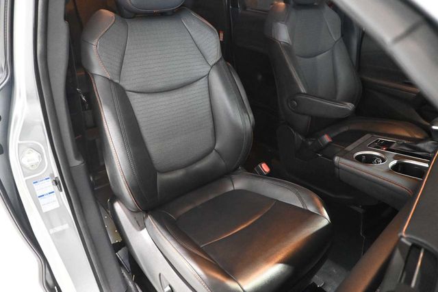 2021 Toyota Sienna XSE AWD 7-Passenger - 23100682 - 15