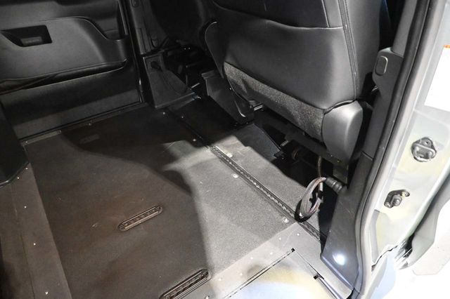 2021 Toyota Sienna XSE AWD 7-Passenger - 23100682 - 18