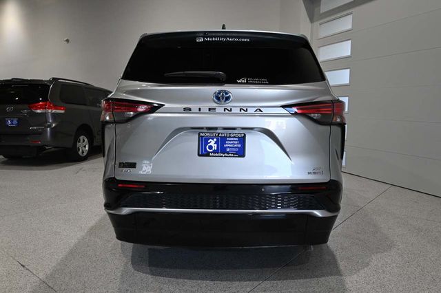 2021 Toyota Sienna XSE AWD 7-Passenger - 23100682 - 6